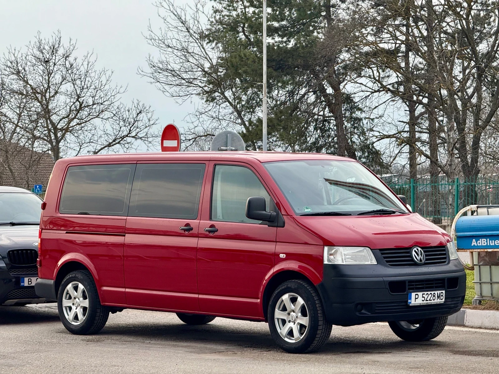 VW T5 Дългата 1.9TDI с Климатик 8 местен