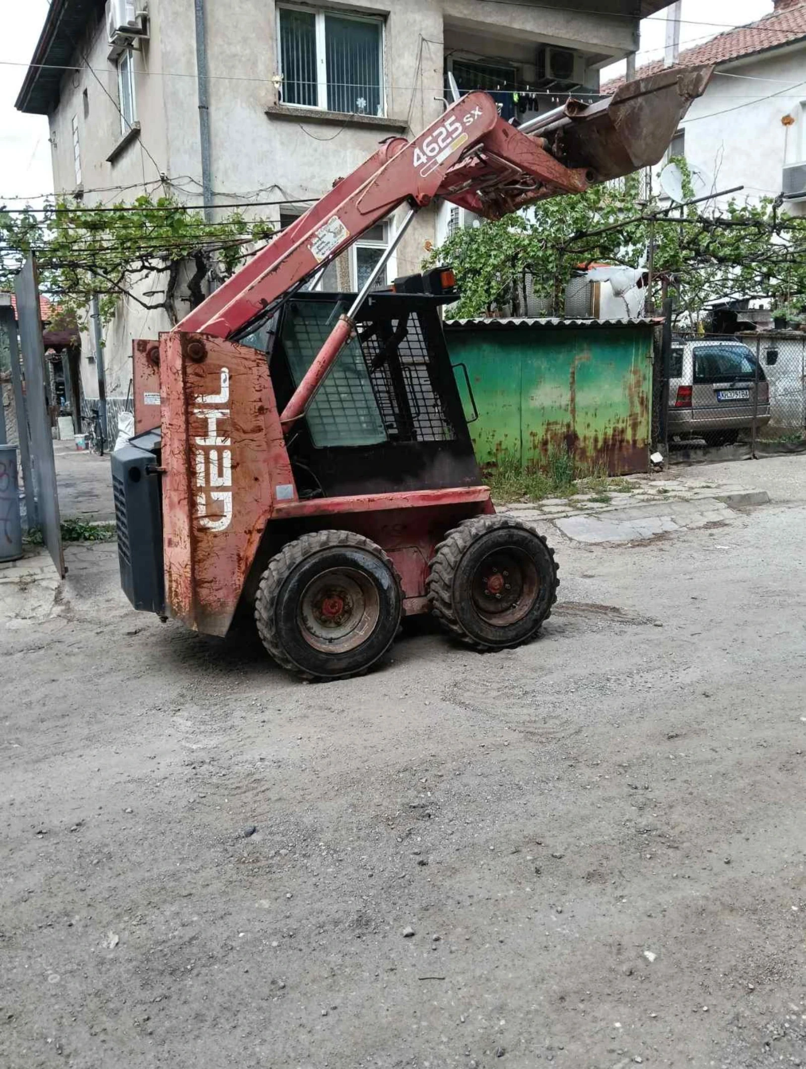Мини челни товарачи GEHL 4625 SX, снимка 3 - Индустриална техника - 54494237