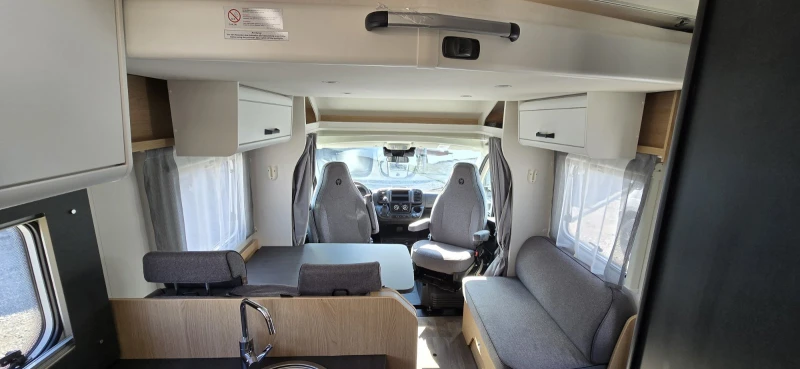 Кемпер SUNLIGHT T67 2025, снимка 5 - Каравани и кемпери - 51203846