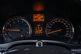 Toyota Avensis 1.8 VVT-i Automatic!БЕЗПЛАТНА ГО ЗА 1Г., снимка 13