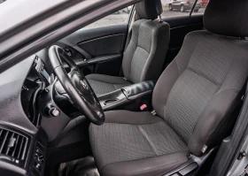 Toyota Avensis 1.8 VVT-i Automatic!БЕЗПЛАТНА ГО ЗА 1Г., снимка 9