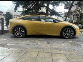 Toyota Prius XSE Plug In Hybrid, снимка 1