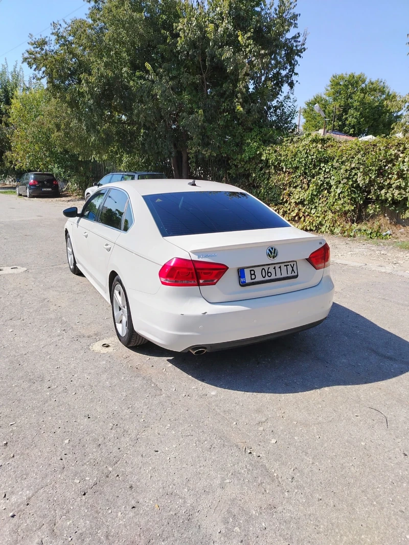 VW Passat, снимка 4 - Автомобили и джипове - 47399397