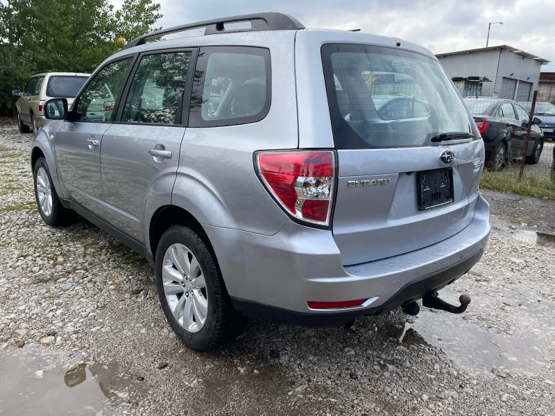 Subaru Forester 2.0 Navi, снимка 3 - Автомобили и джипове - 47561069