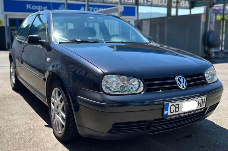 VW Golf 1.6 , снимка 1 - Автомобили и джипове - 47918954