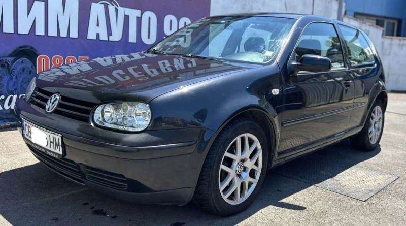 VW Golf 1.6 , снимка 2 - Автомобили и джипове - 47918954