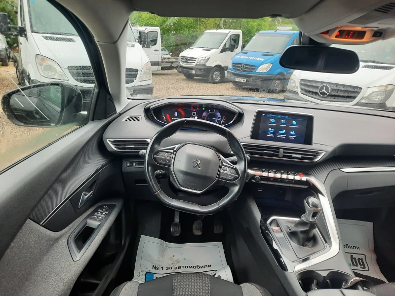 Peugeot 3008 1.5d уникат, снимка 4 - Автомобили и джипове - 48083901