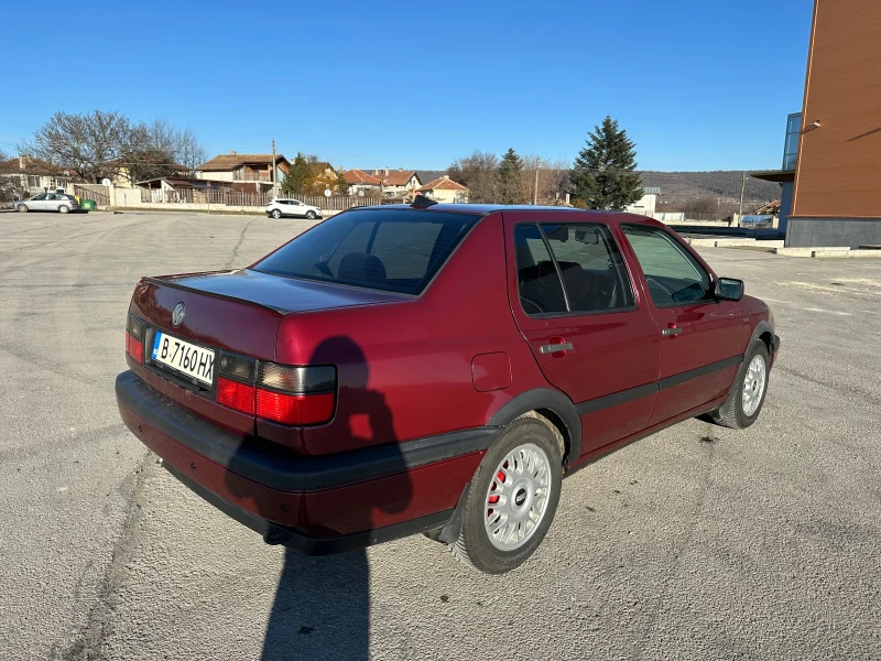 VW Vento 1.9TDI, снимка 5 - Автомобили и джипове - 48867176