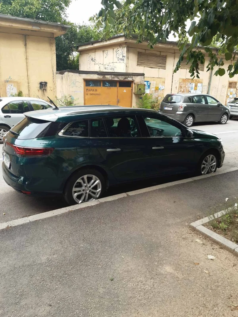 Renault Megane 1.6 Plug-in Hybrid, снимка 4 - Автомобили и джипове - 51204614