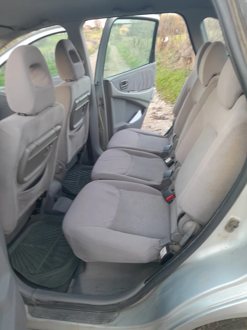 Nissan Almera tino, снимка 8 - Автомобили и джипове - 52849424