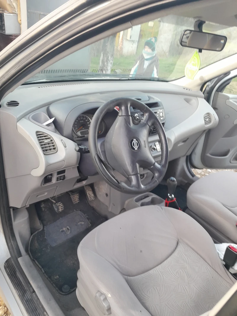 Nissan Almera tino, снимка 10 - Автомобили и джипове - 52849424