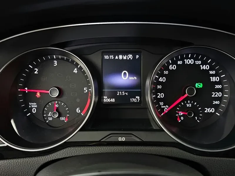 VW Passat 2.0 Tdi, снимка 8 - Автомобили и джипове - 55111207