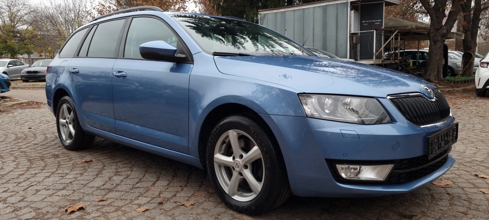 Skoda Octavia 1.8i 4х4 * АВТОМАТИК* НАВИГАЦИЯ* START/STOP* SWISS - изображение 3