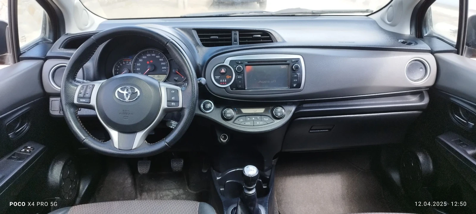 Toyota Yaris 1.3 - изображение 8