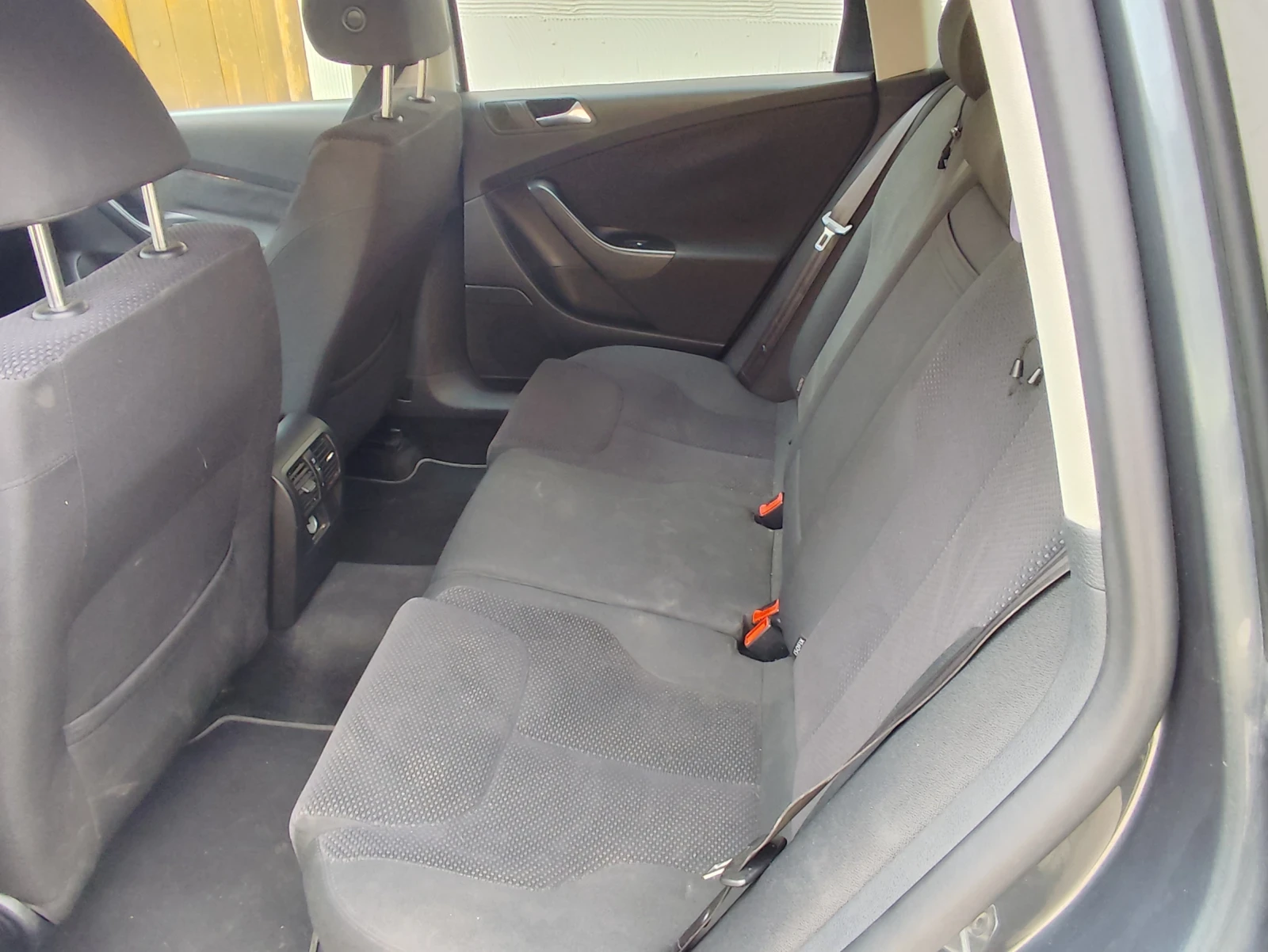 VW Passat B6 - изображение 8
