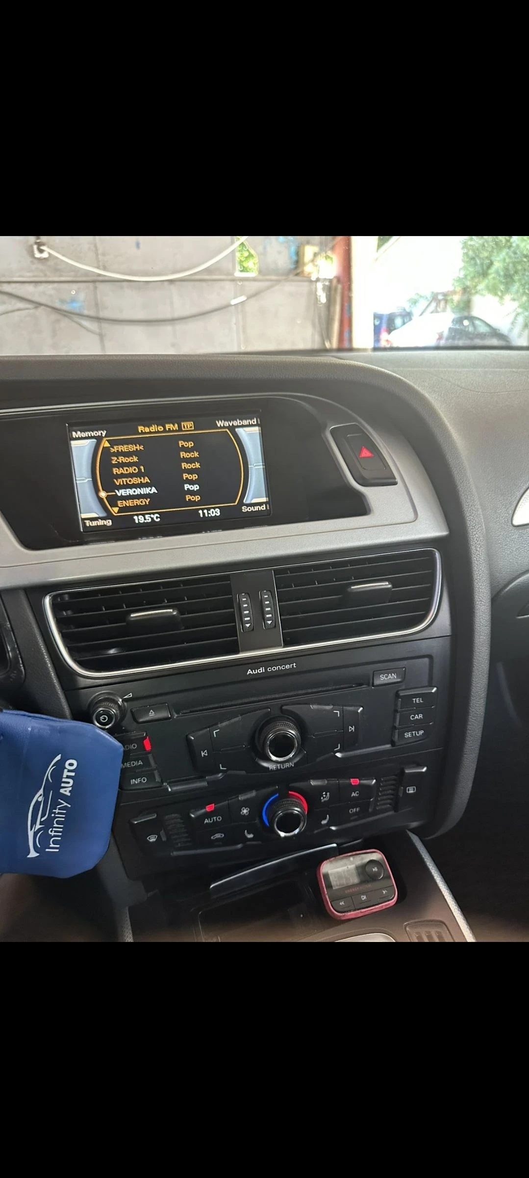 Audi A4 2.0TDI, S-line, РЕКАРО, ПОДГРЕВ, АВТОПЛОТ - изображение 6