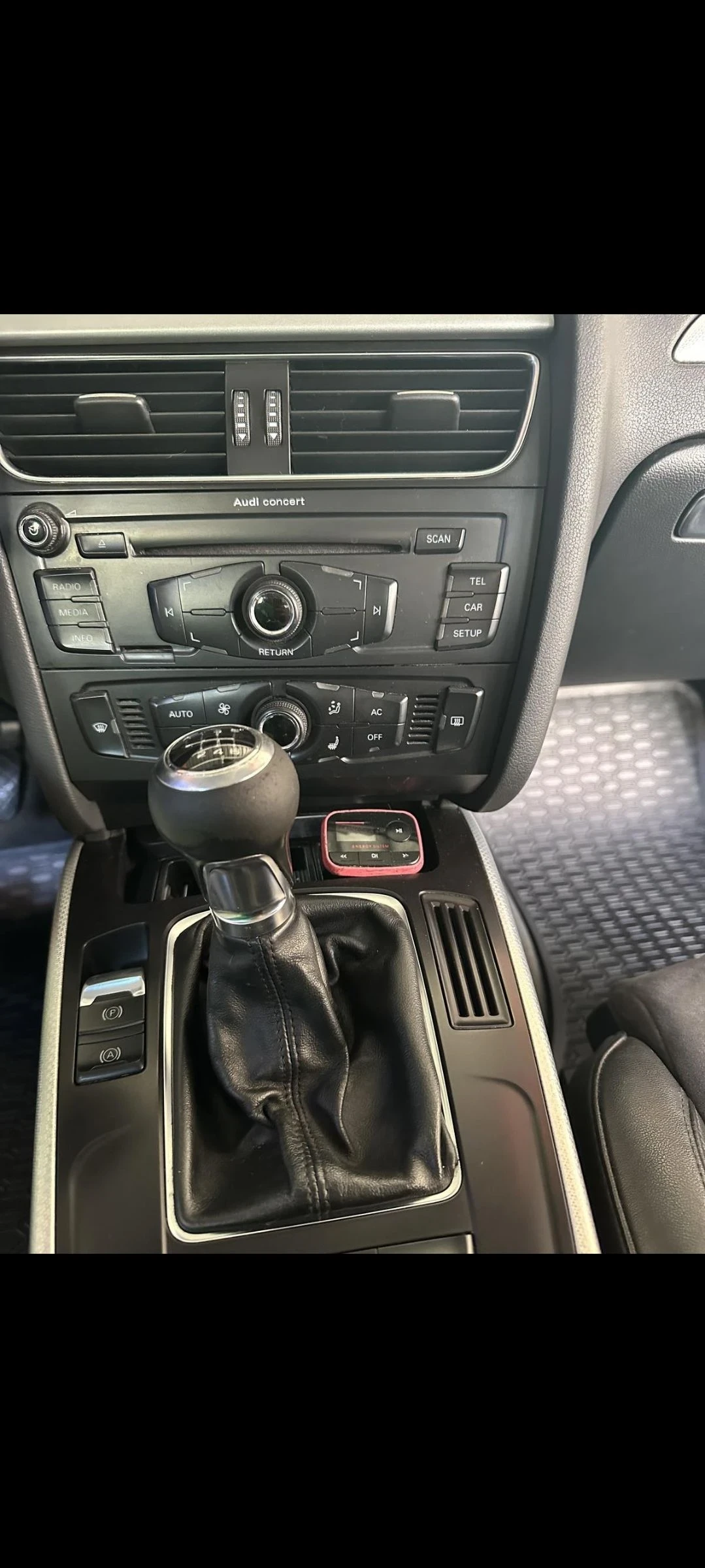 Audi A4 2.0TDI, S-line, РЕКАРО, ПОДГРЕВ, АВТОПЛОТ - изображение 7