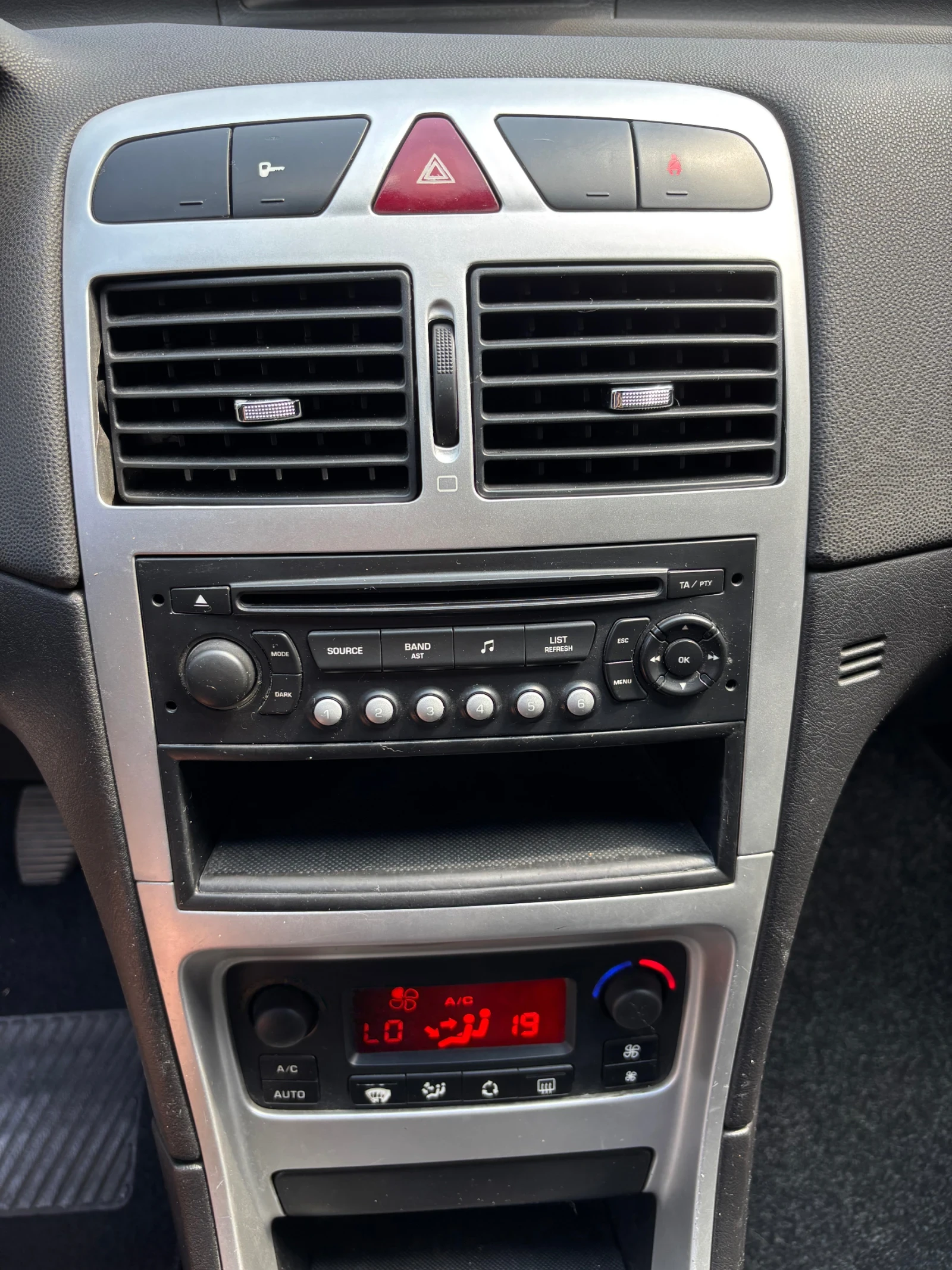 Peugeot 307 1.6 HDI 109кс. - изображение 10