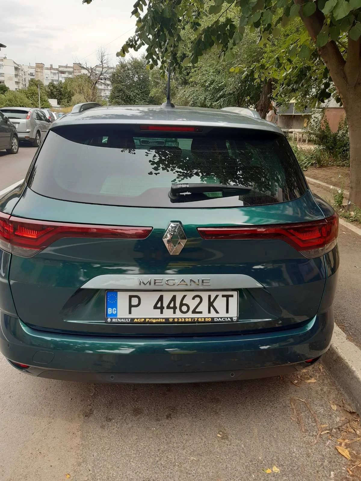 Renault Megane 1.6 Plug-in Hybrid - изображение 3