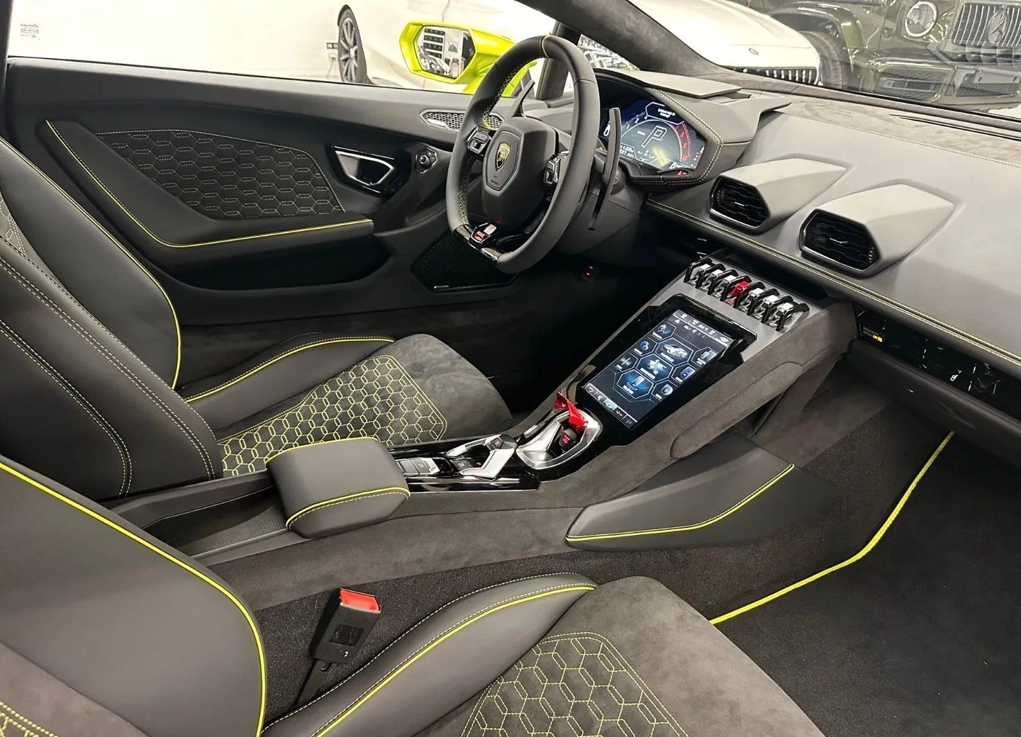 Lamborghini Huracan Tecnica - изображение 8