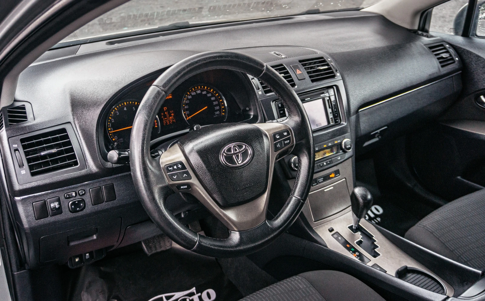 Toyota Avensis 1.8 VVT-i Automatic - изображение 7