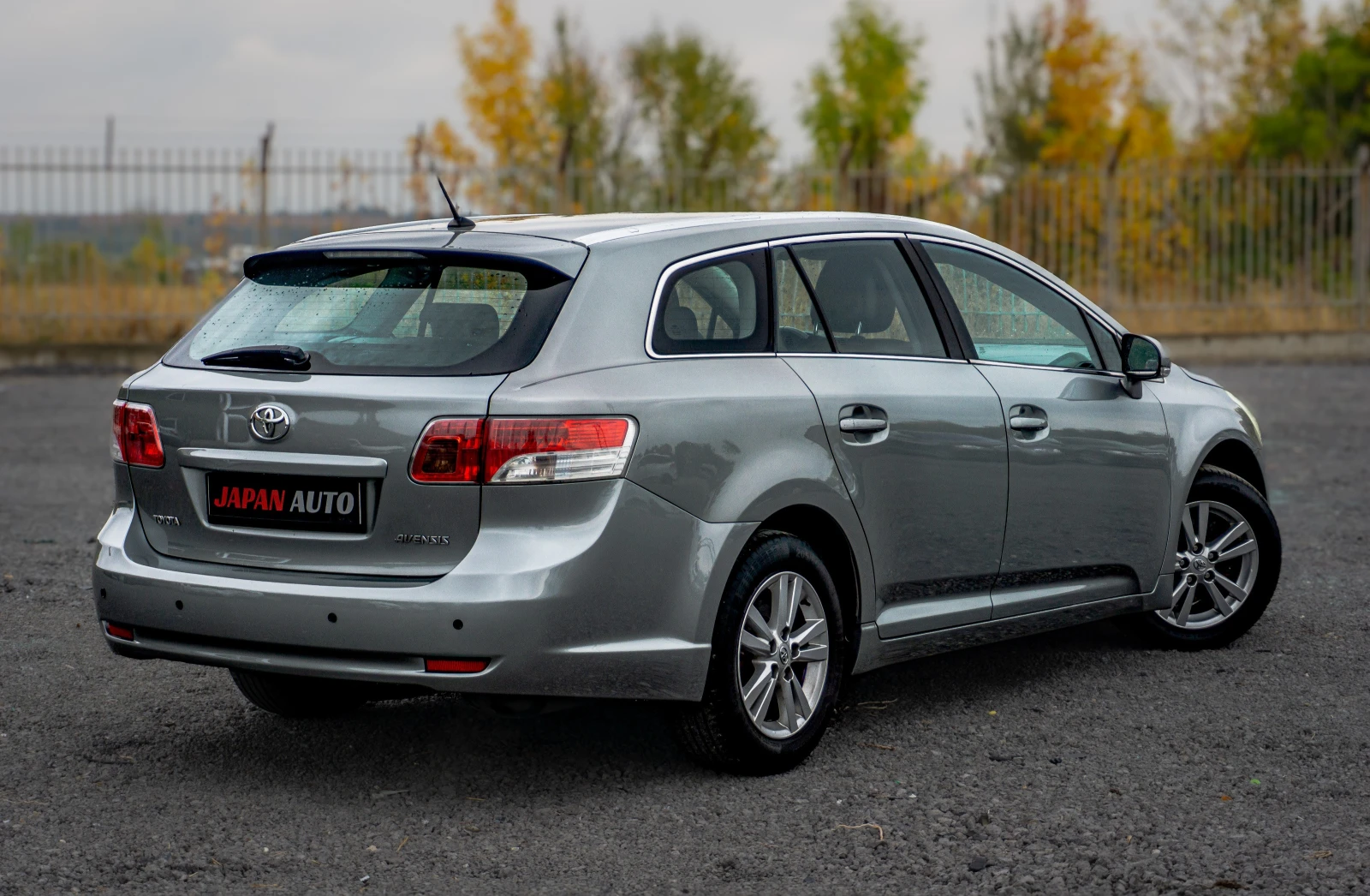 Toyota Avensis 1.8 VVT-i Automatic - изображение 4