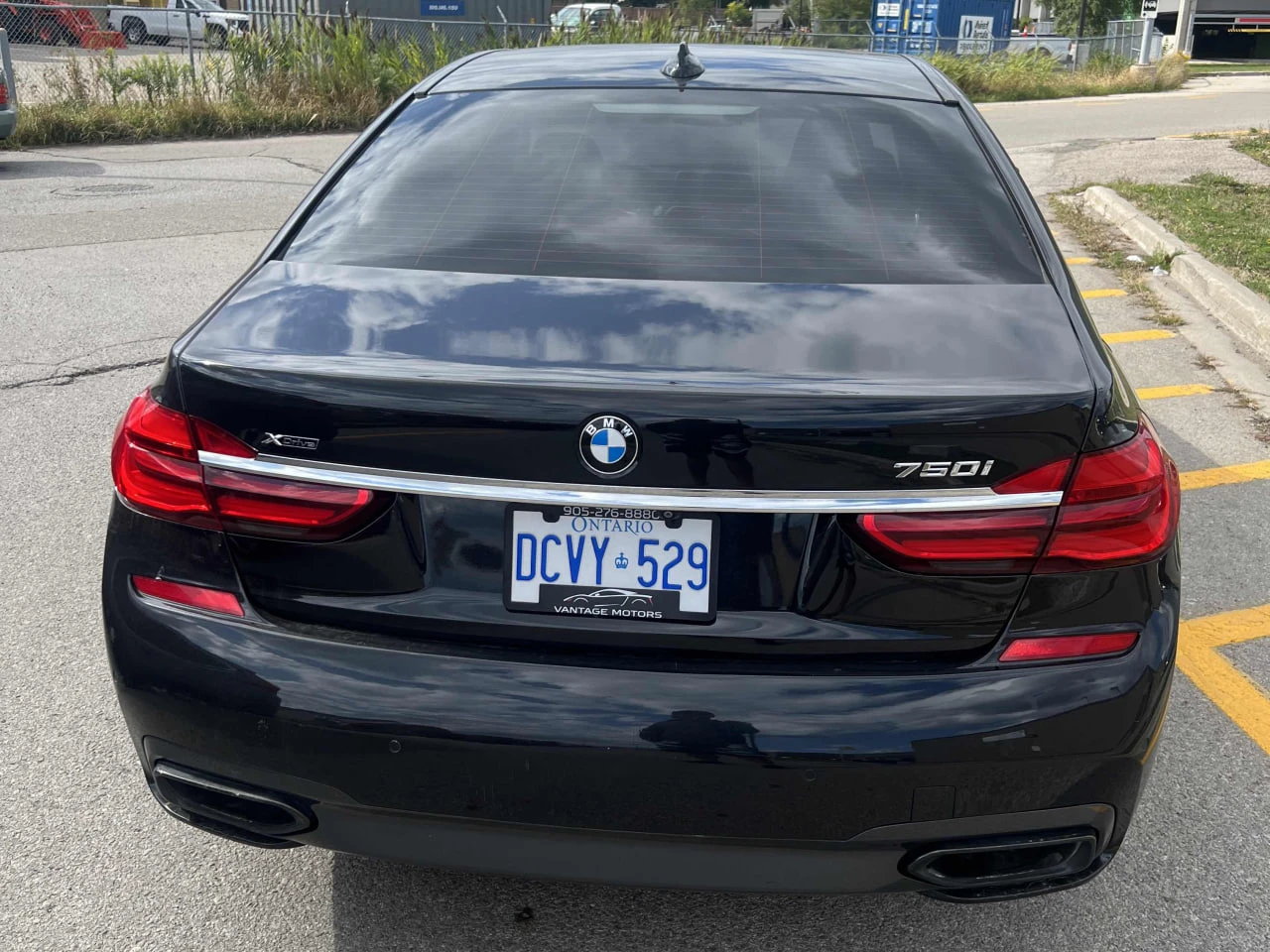 BMW 750 * АВТО КРЕДИТ* ЦЕНА ДО БГ * CARFAX *  - изображение 4