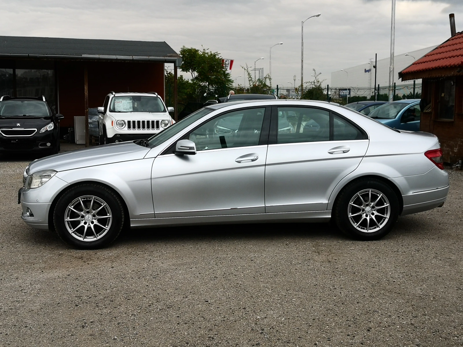 Mercedes-Benz C 180 i Avantgarde  2010г. Евро 5 - изображение 5