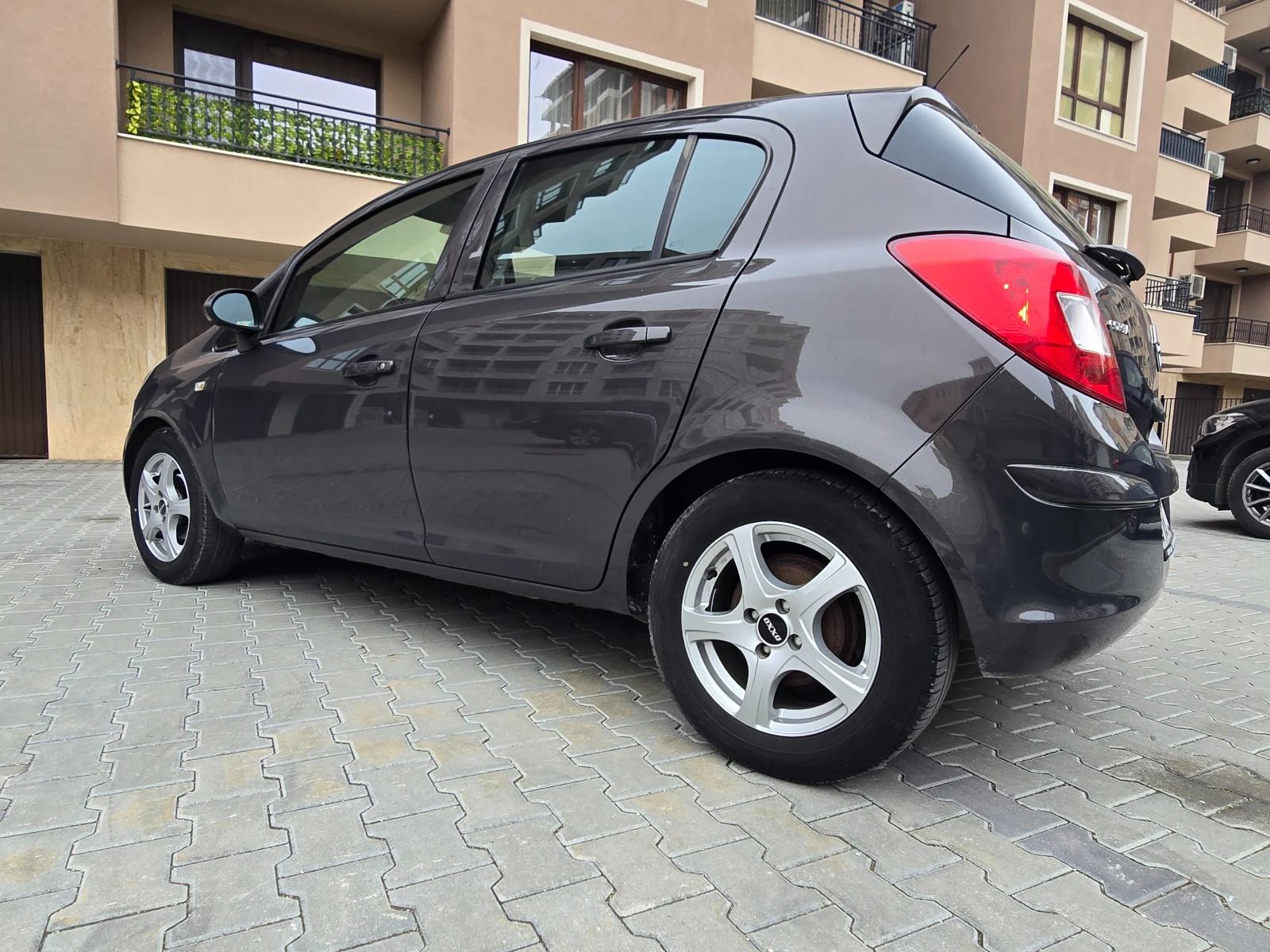 Opel Corsa 13г.1, 4-100к.с.ПОДГРЕВ ВОЛАН - изображение 4