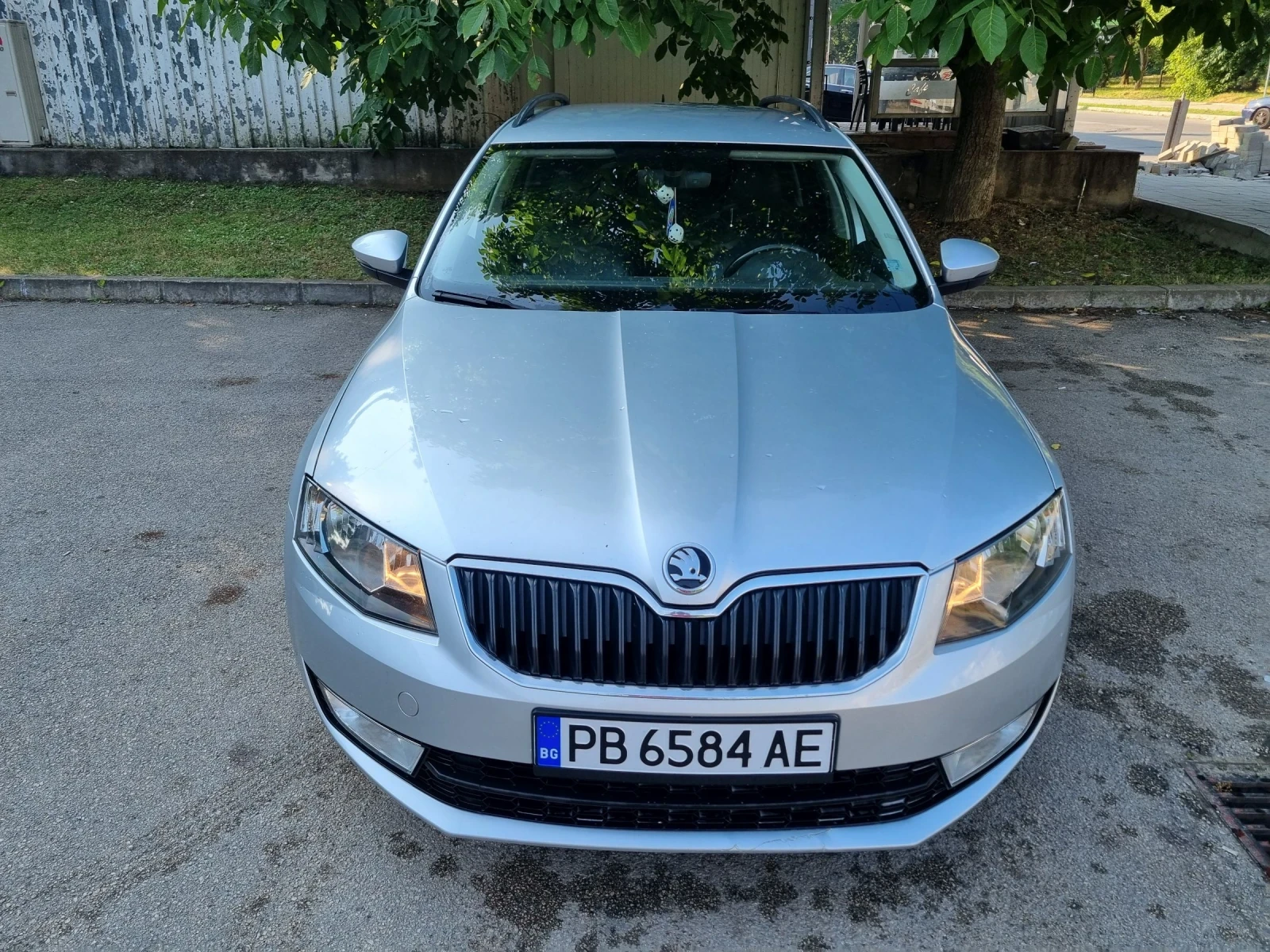 Skoda Octavia 1.4G-Tec* Metan* Navi* Кожа, снимка 2 - Автомобили и джипове - 54336843