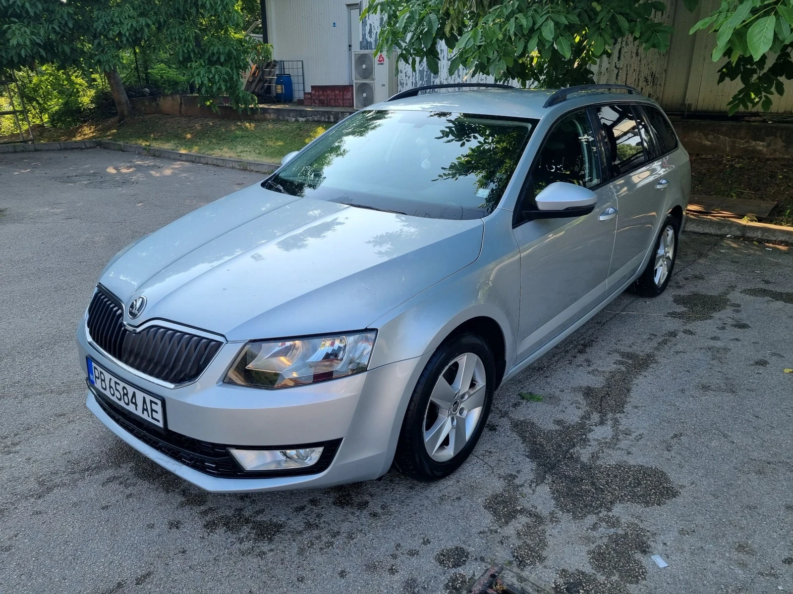Skoda Octavia 1.4G-Tec* Metan* Navi* Кожа, снимка 3 - Автомобили и джипове - 54336843