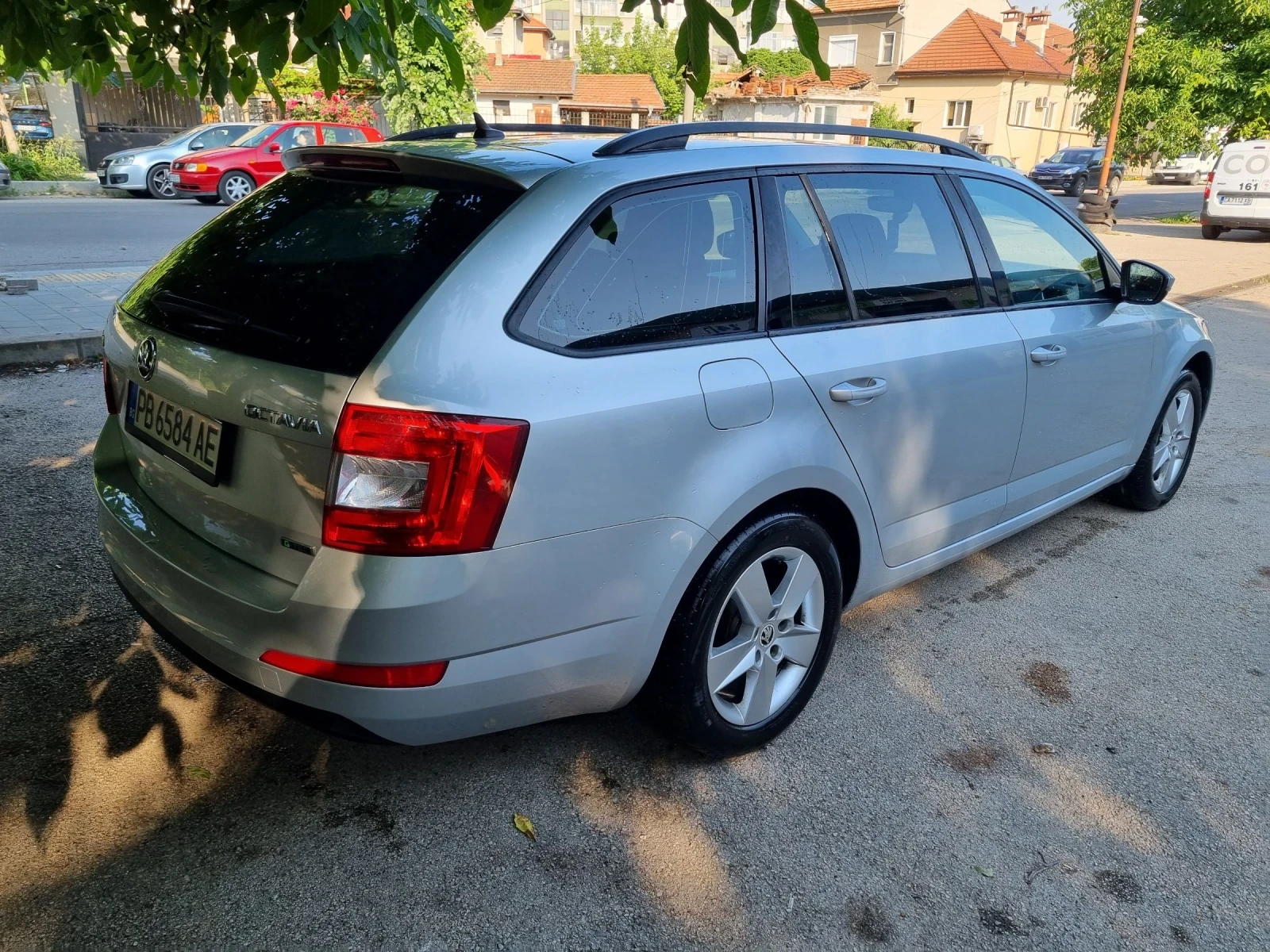 Skoda Octavia 1.4G-Tec* Metan* Navi* Кожа, снимка 6 - Автомобили и джипове - 54336843