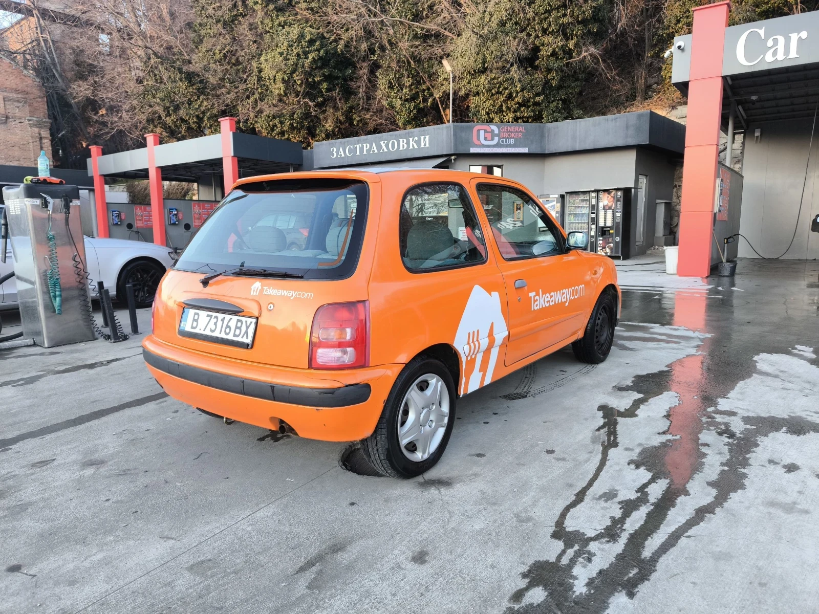 Nissan Micra 1, 0i 60к.с. - изображение 6