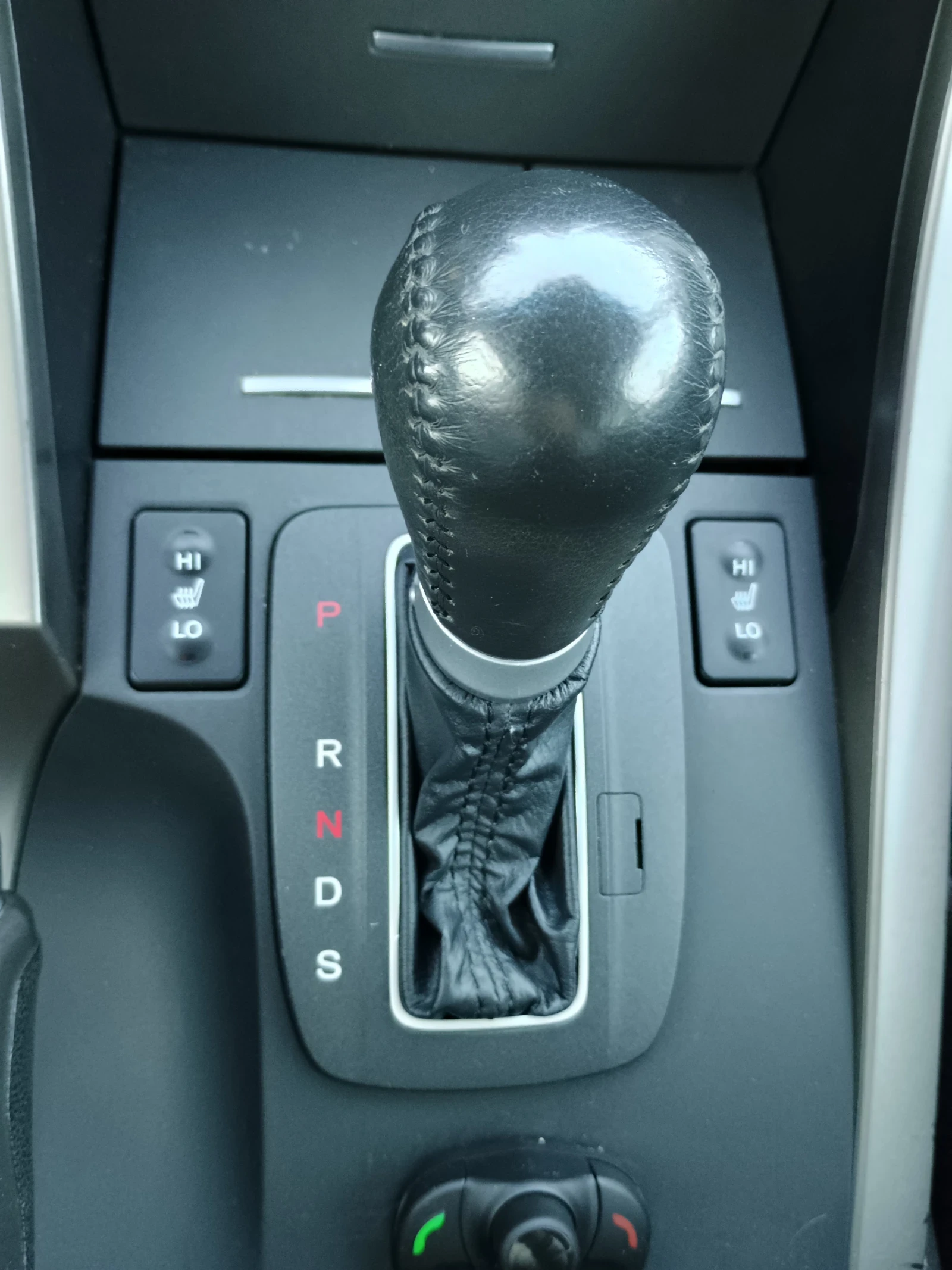 Honda Accord 2.0 бензин, Автомат - изображение 4