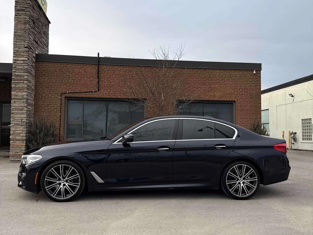 BMW 530 i XDRIVE* �����* ���������* HUD* 360* H/K* AMBIENT | Mobile.bg � ����������� 2
