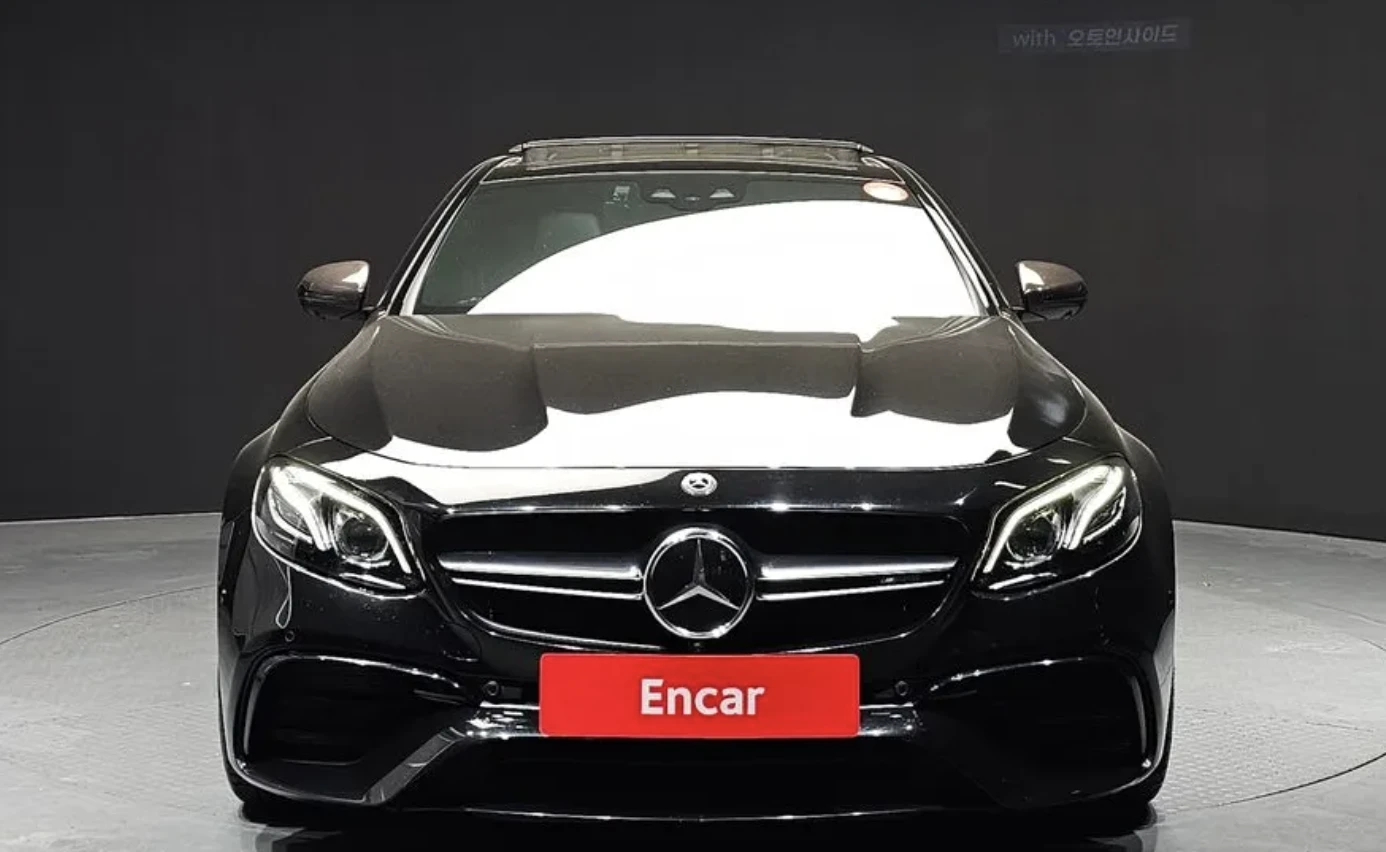 Mercedes-Benz E 63 AMG CARBON* CERAMIC* 3D* BURMESTER* МАСАЖ* ДИСТРОНИК* , снимка 3 - Автомобили и джипове - 53851094
