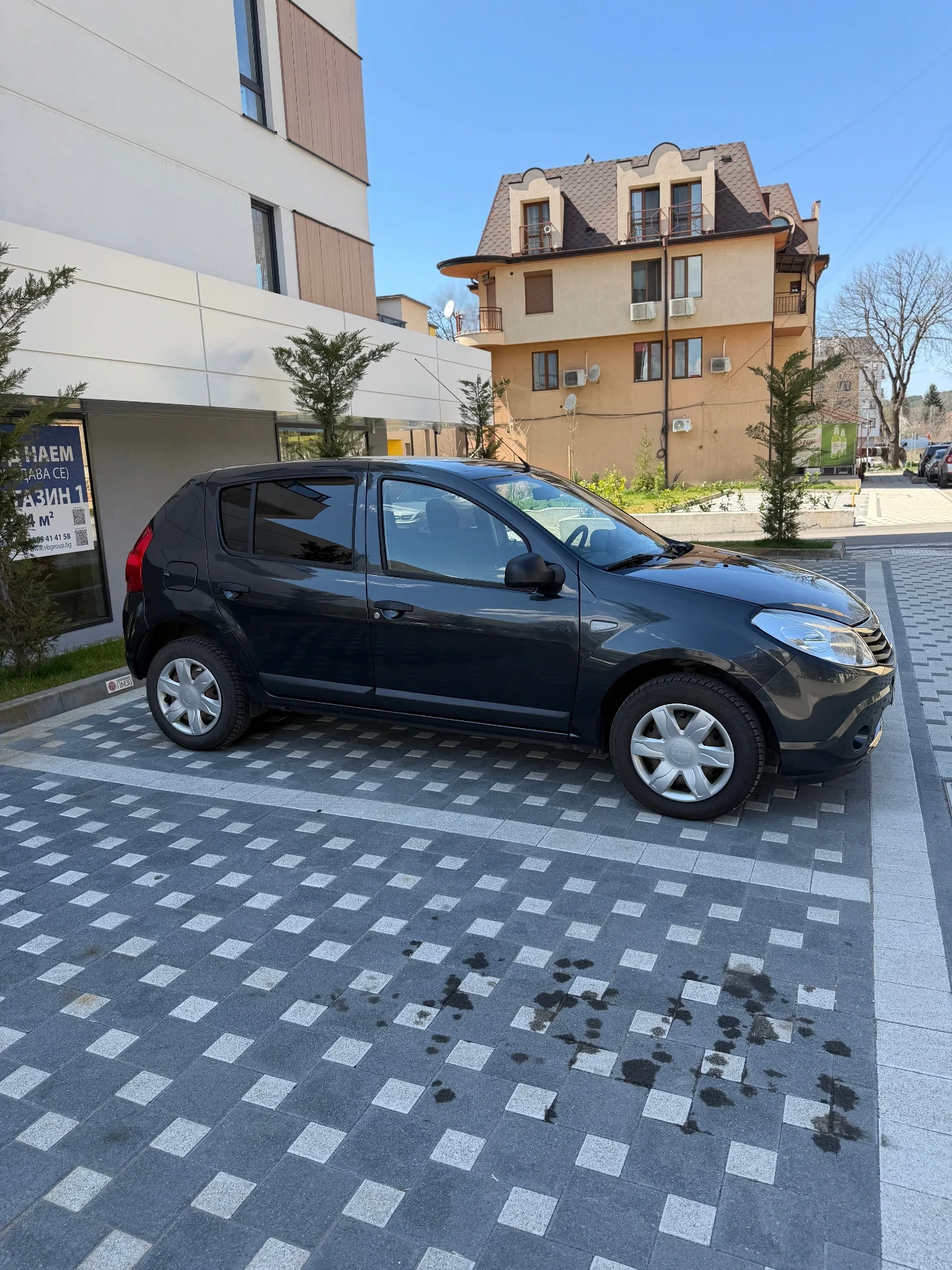 Dacia Sandero SWISS , снимка 4 - Автомобили и джипове - 54125947