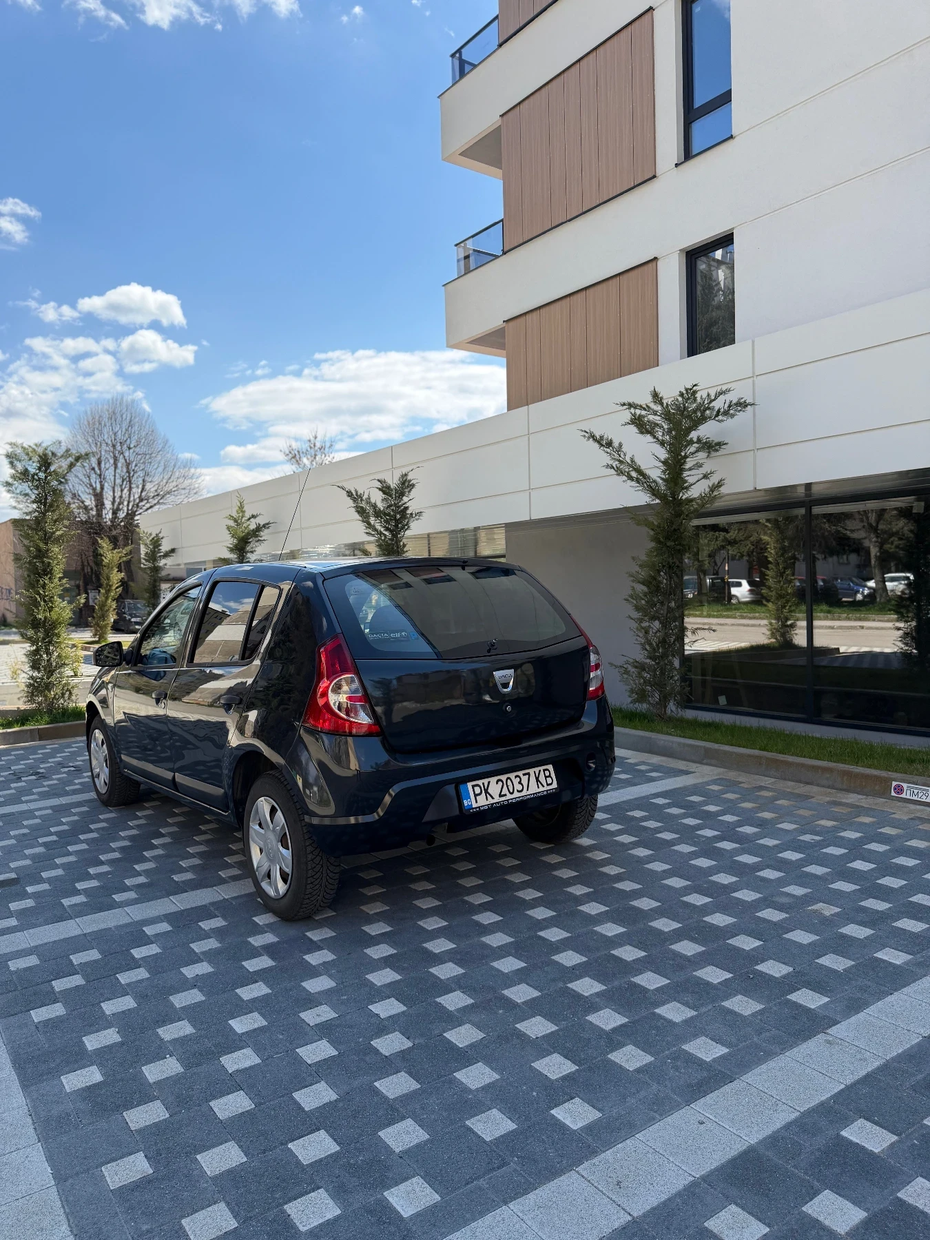 Dacia Sandero SWISS , снимка 6 - Автомобили и джипове - 54125947