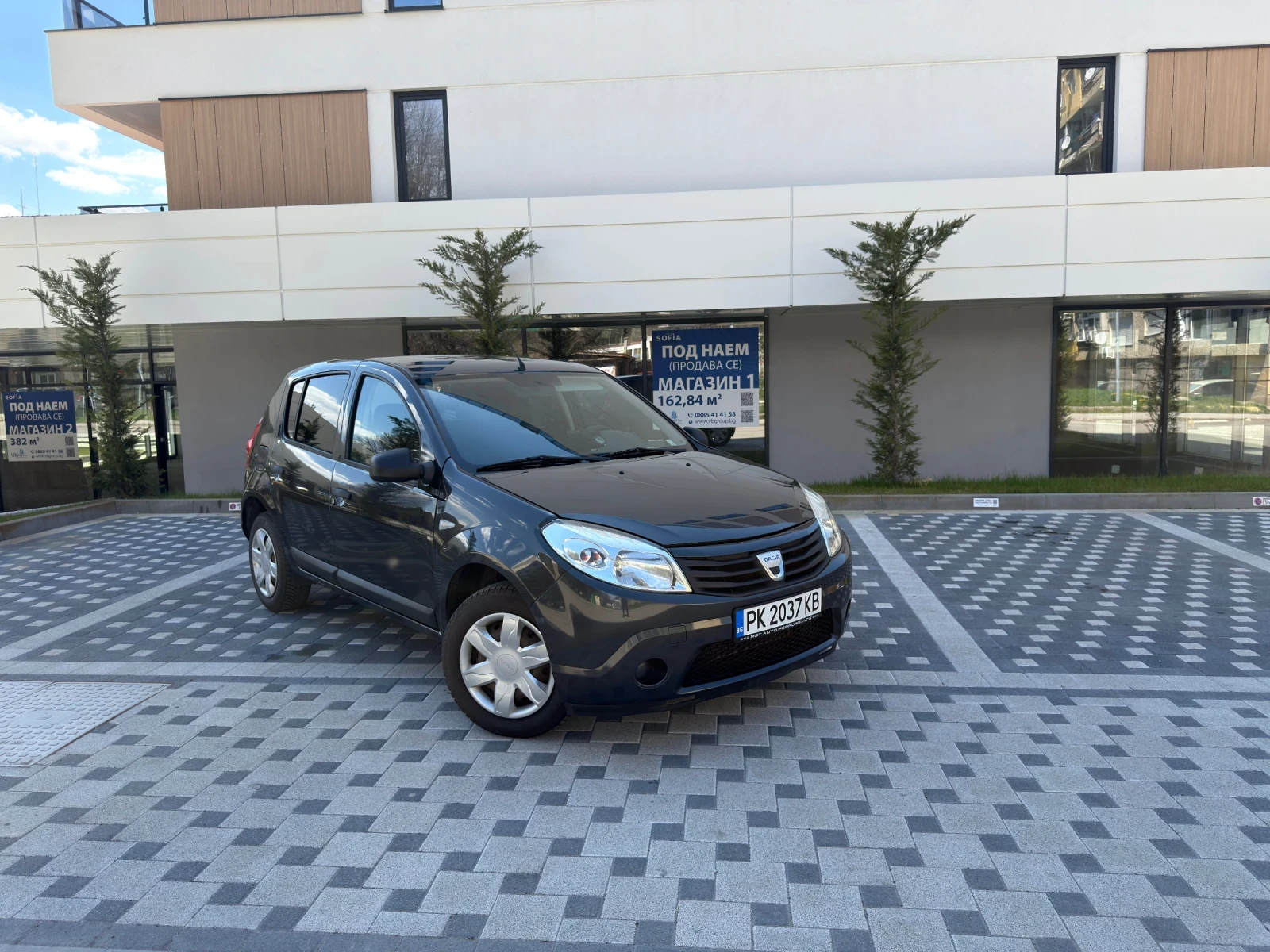 Dacia Sandero SWISS , снимка 8 - Автомобили и джипове - 54125947