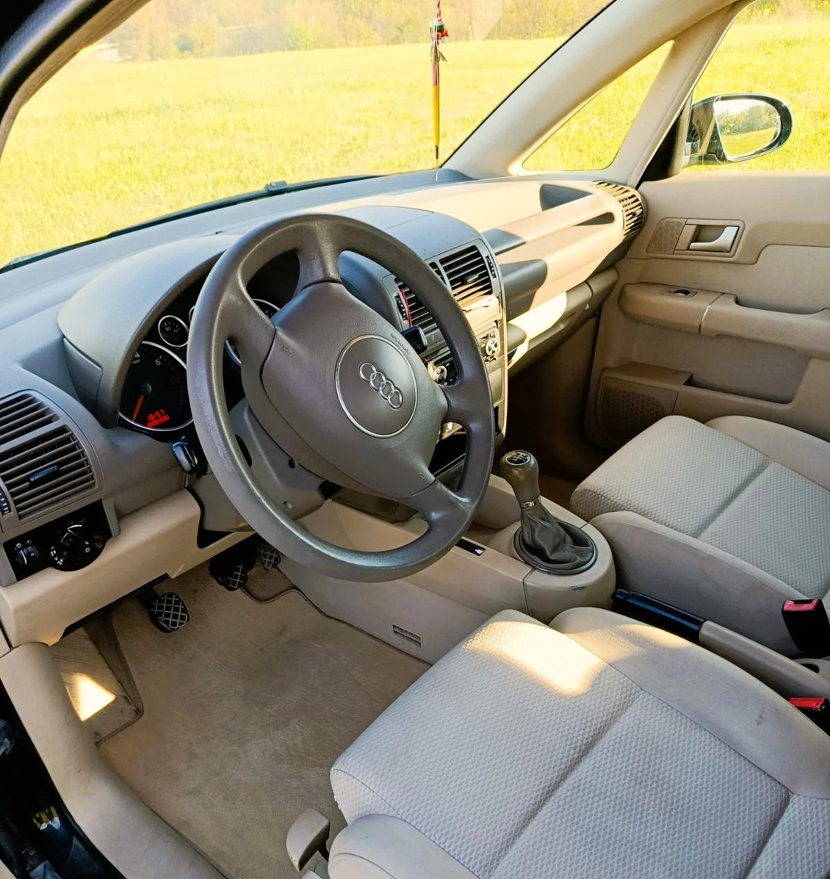 Audi A2, снимка 6 - Автомобили и джипове - 54239758