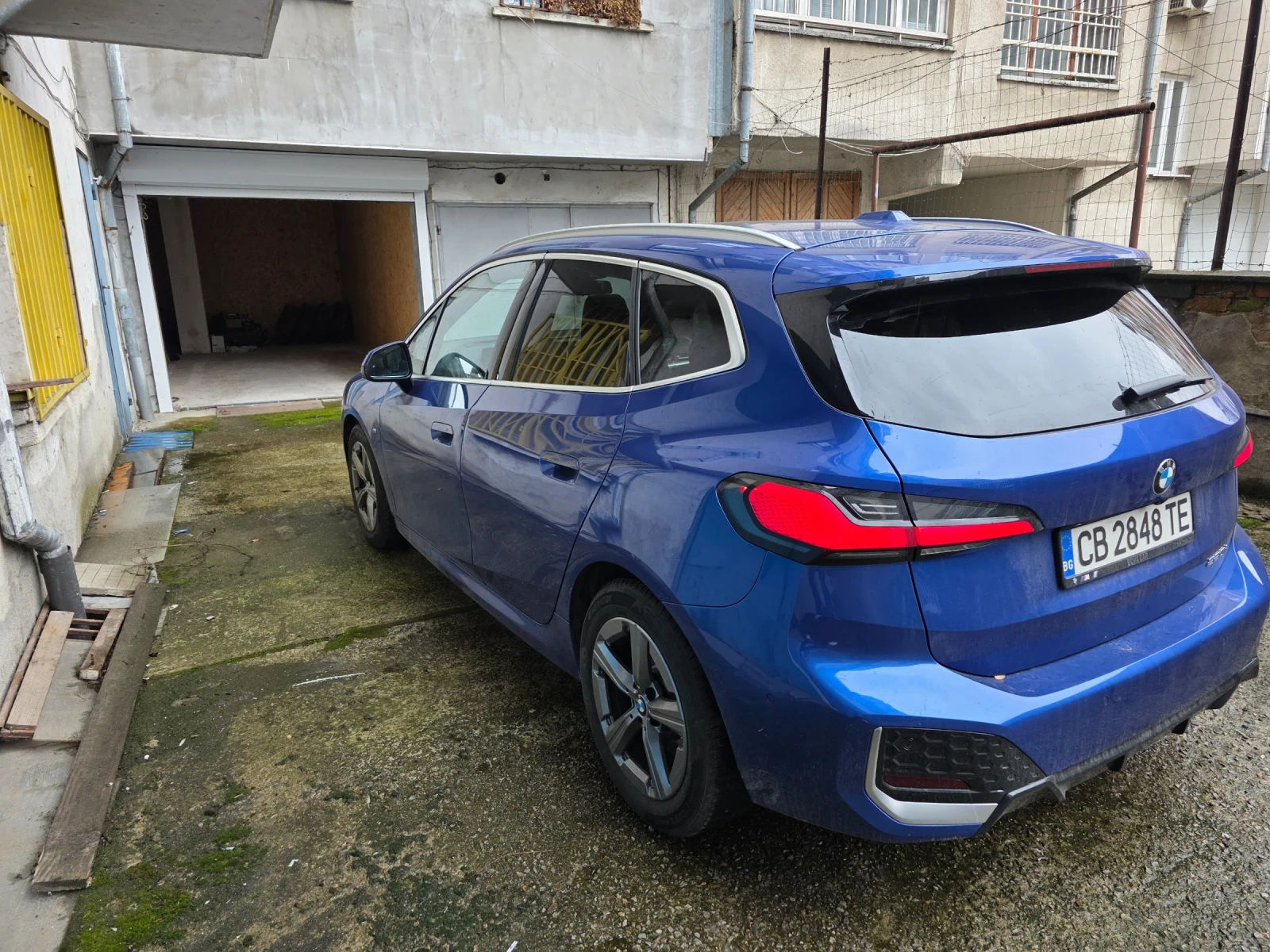 BMW 2 Active Tourer 220i, снимка 3 - Автомобили и джипове - 54246538