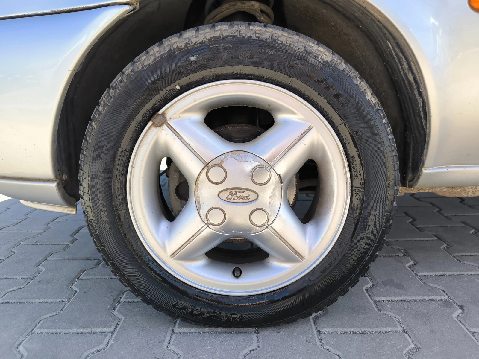 Ford Fiesta 1, 4i-90k.c.* KЛИМАТИК* , снимка 15 - Автомобили и джипове - 54330785