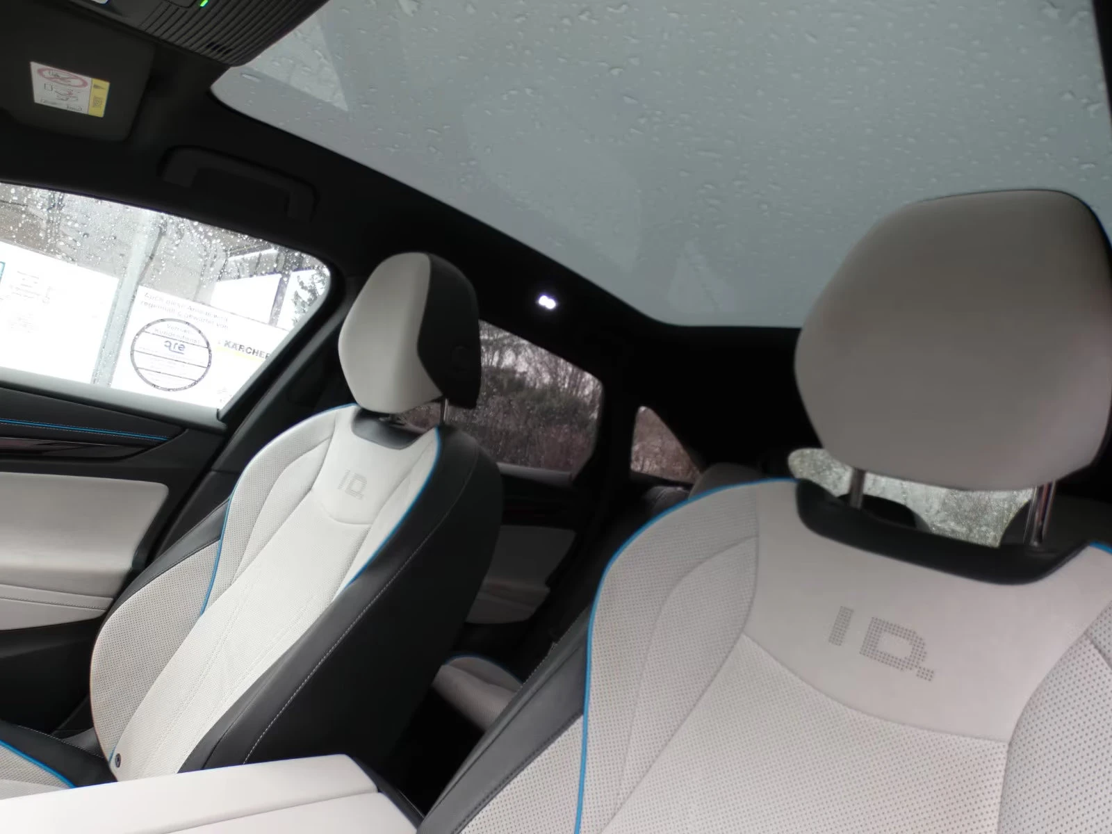 VW ID.7 PRO/286HP/MATRIX/360/MASSAGE/HUD/PANO/MEMO/246q, снимка 9 - Автомобили и джипове - 54388994