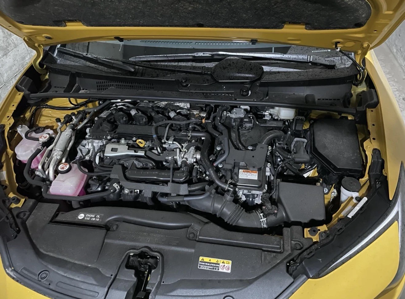 Toyota Prius XSE Plug In Hybrid, снимка 10 - Автомобили и джипове - 54399369