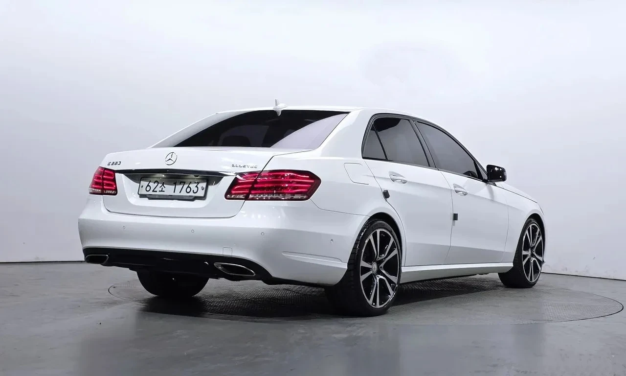 Mercedes-Benz E 220 ОЧАКВАН ВНОС 94 000КМ., снимка 2 - Автомобили и джипове - 54862903
