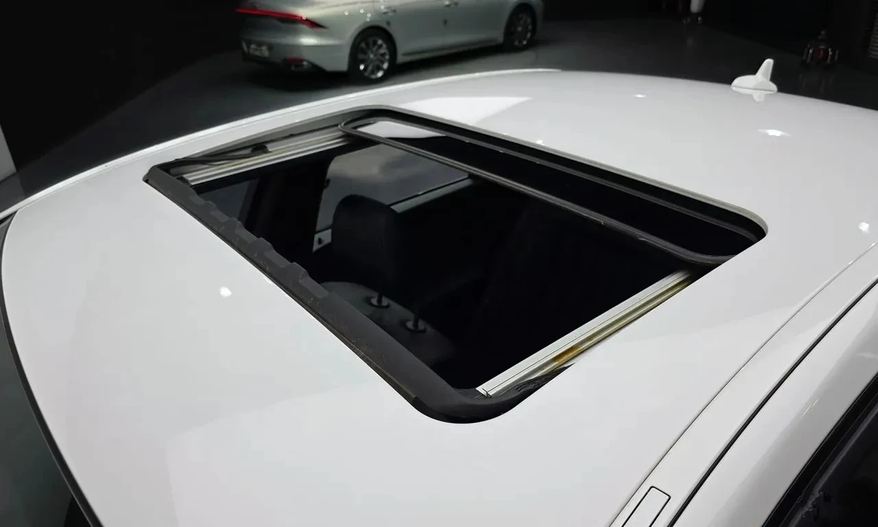 Mercedes-Benz E 220 ОЧАКВАН ВНОС 94 000КМ., снимка 17 - Автомобили и джипове - 54862903