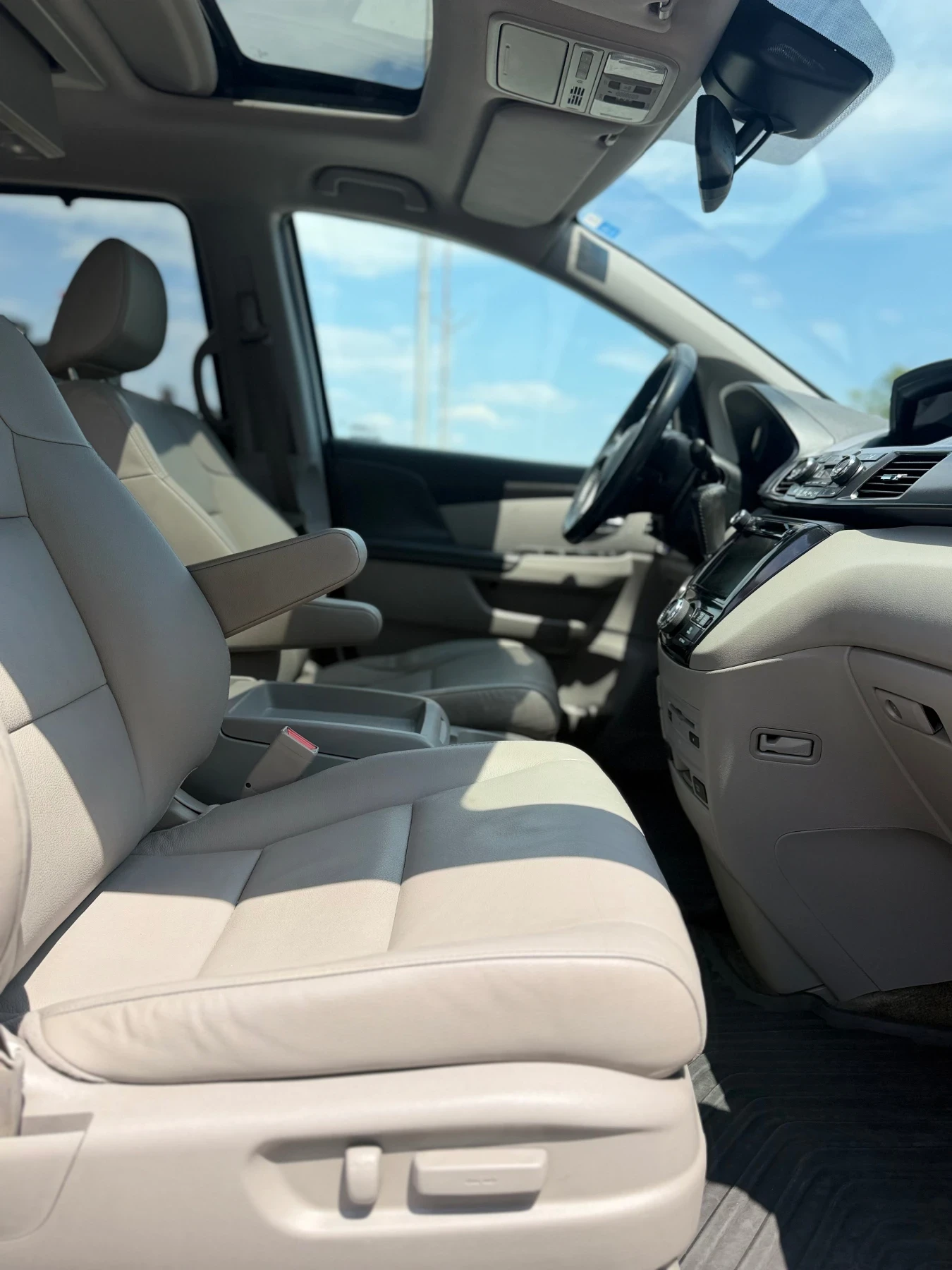 Honda Odyssey LPG, снимка 15 - Автомобили и джипове - 55013044