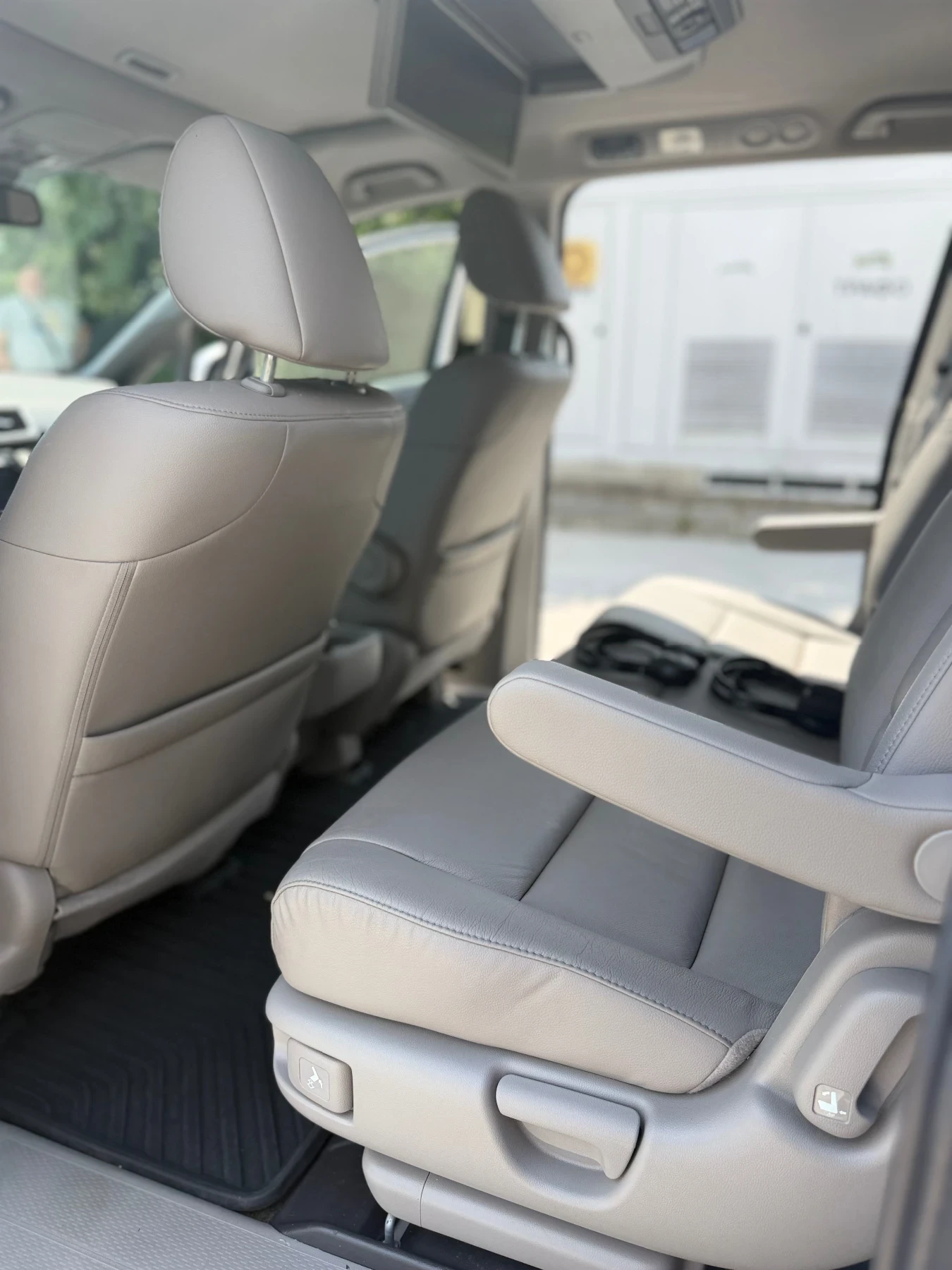 Honda Odyssey LPG, снимка 11 - Автомобили и джипове - 55013044