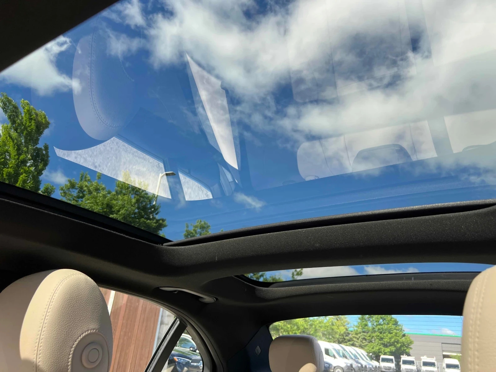 Mercedes-Benz C 300 PANORAMA / PODGREV / KEYLESS / CARFAX, снимка 8 - Автомобили и джипове - 55192619