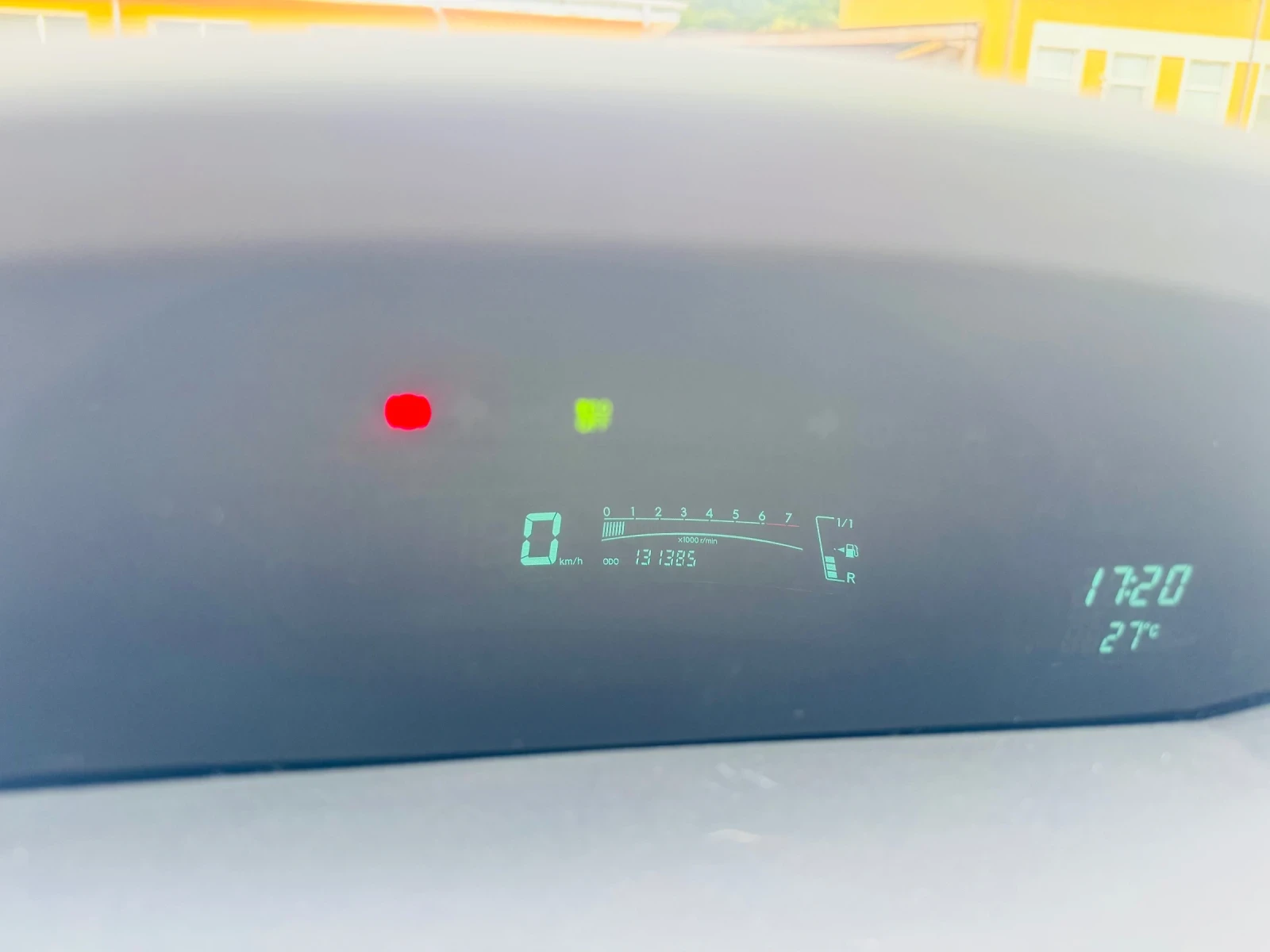 Toyota Yaris 1.3i* PERFEKTNA* FACE* GAZ, снимка 12 - Автомобили и джипове - 55212626